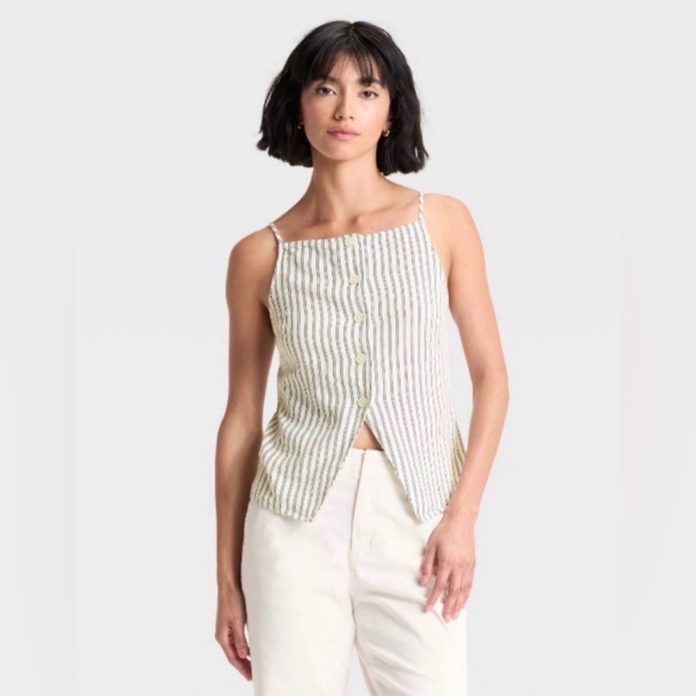 A New Day Linen Button Top size Medium